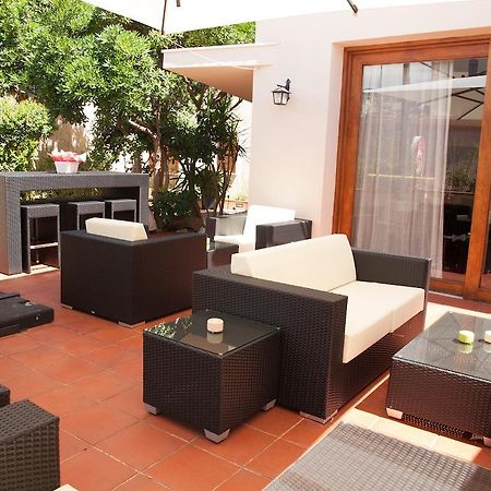לה מדלנה Hotel Garibaldi מראה חיצוני תמונה