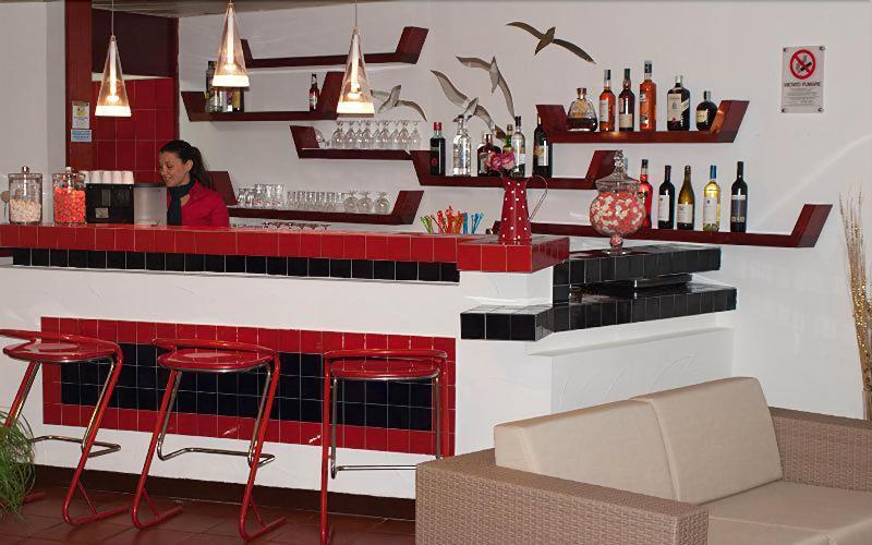 לה מדלנה Hotel Garibaldi מראה חיצוני תמונה