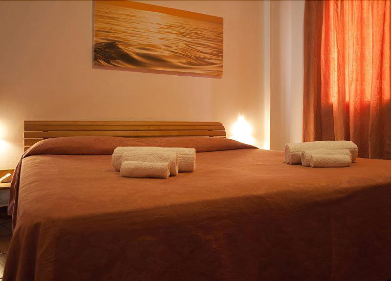 לה מדלנה Hotel Garibaldi מראה חיצוני תמונה